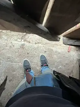 Tomkitomkii online show from February 2025 01:09:02 PM