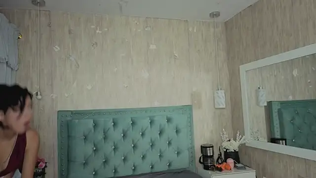 Marcelaa fox online show from April 2026 08:37:01 PM