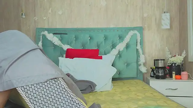 Marcelaa fox online show from December 2025 10:34:01 PM