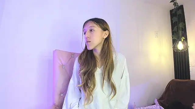 Snapshot of BLAIR_AND_BRIAR chatting on December 2025 02:07:02 PM BLAIR AND BRIAR online show from December 2025 02:07:02 PM