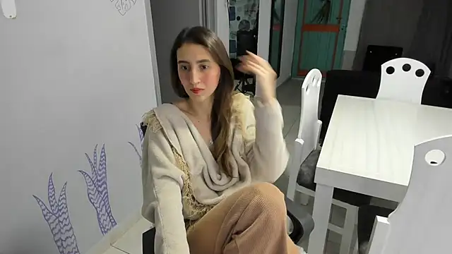 Snapshot of RachelJones_ chatting on June 2026 06:35:02 AM RachelJones online show from June 2026 06:35:02 AM