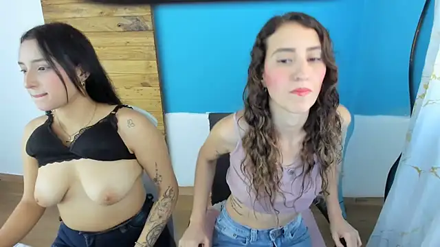 Snapshot of RachelJones_ chatting on June 2026 08:10:02 PM RachelJones online show from June 2026 08:10:02 PM