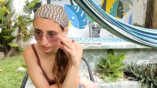 Snapshot of RachelJones_ chatting on July 2026 05:19:02 PM RachelJones online show from July 2026 05:19:02 PM