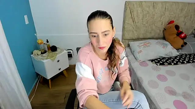 RachelJones  online show from April 2026 05:04:01 AM