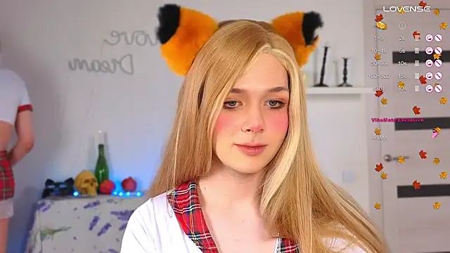  yourFoxy  online show from October 2025 03:30:01 PM