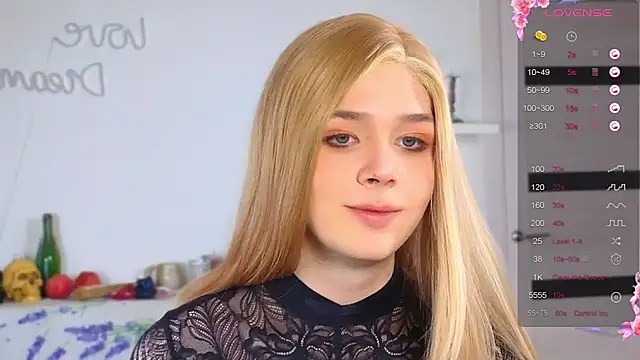  yourFoxy  online show from November 2025 06:12:02 PM