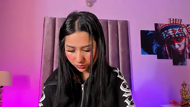 Isabella Flowers online show from April 2026 05:09:01 AM