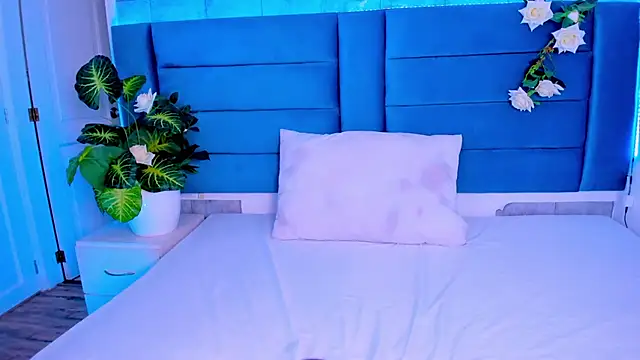 Snapshot of DakottaHill chatting on February 2025 02:57:02 PM DakottaHill online show from February 2025 02:57:02 PM