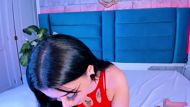 Snapshot of DakottaHill chatting on February 2025 04:47:01 PM DakottaHill online show from February 2025 04:47:01 PM