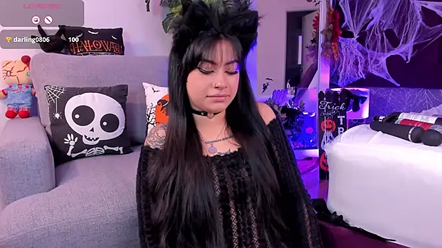 Snapshot of DakottaHill chatting on October 2025 06:23:01 AM DakottaHill online show from October 2025 06:23:01 AM