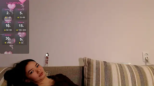 Snapshot of osaka_nia chatting on December 2025 03:17:01 PM osaka nia online show from December 2025 03:17:01 PM