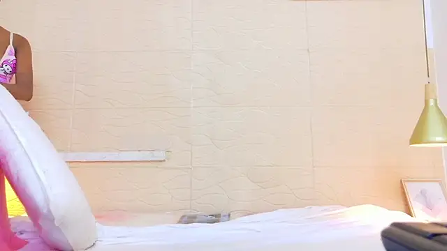 Chocolatte bar online show from February 2025 01:33:01 PM