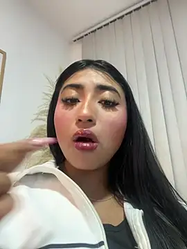 Snapshot of Hanna_fost chatting on January 2026 04:19:02 AM Hanna fost online show from January 2026 04:19:02 AM