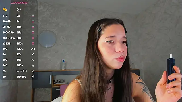 Snapshot of Butterflys1268 chatting on June 2026 03:37:01 AM Butterflys1268 online show from June 2026 03:37:01 AM