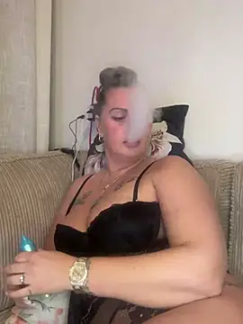 Snapshot of vanessaNL chatting on February 2025 09:56:01 PM vanessaNL online show from February 2025 09:56:01 PM