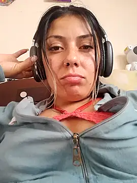 Sweel Leyva18 online show from September 2025 07:40:02 PM
