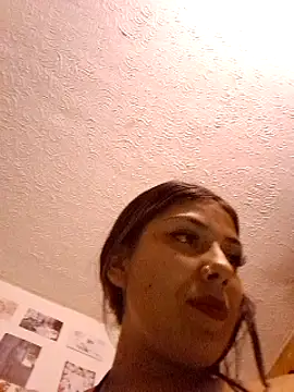 Sweel Leyva18 online show from March 2025 04:38:01 AM