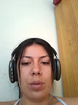 Sweel Leyva18 online show from September 2025 12:45:02 PM