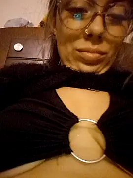 Sweel Leyva18 online show from March 2025 04:56:01 AM