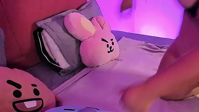 juli 2tyes online show from February 2026 03:15:01 AM