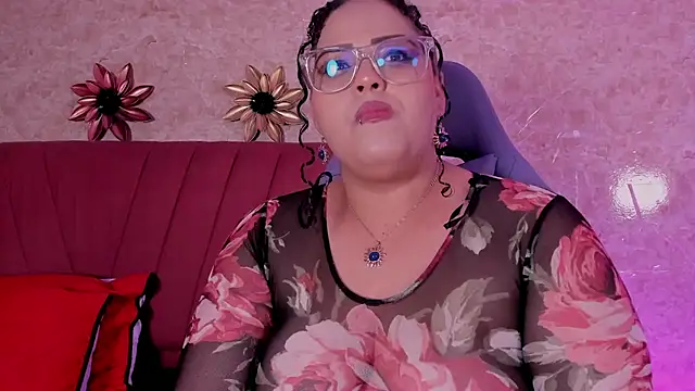 juli 2tyes online show from October 2025 04:22:02 AM