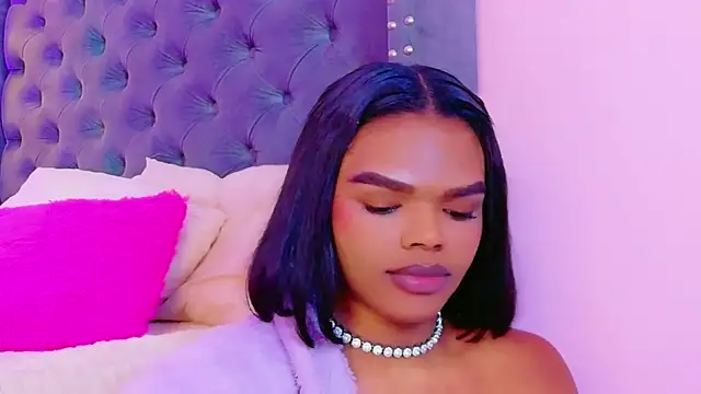 CamiEstrada online show from November 2025 10:48:01 AM