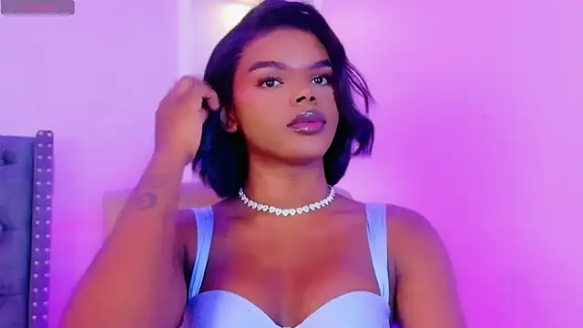 CamiEstrada online show from October 2025 09:44:01 PM