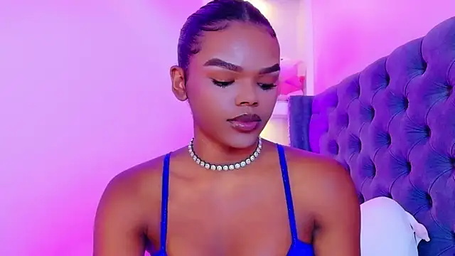 CamiEstrada online show from November 2025 12:17:02 PM