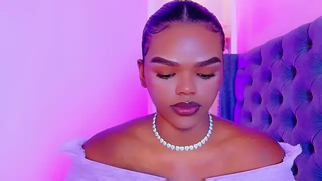 CamiEstrada online show from November 2025 10:34:02 PM