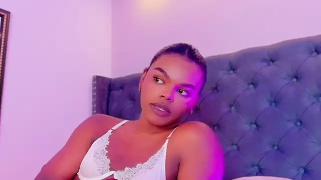 CamiEstrada online show from September 2025 02:40:02 AM
