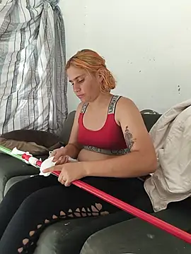 Scarlett-Leh online show from May 2026 07:00:01 PM