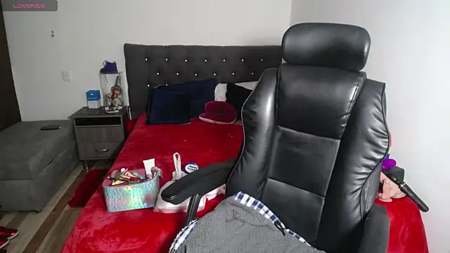 girl naugthy online show from November 2025 02:03:01 AM