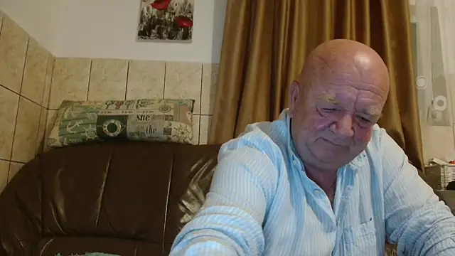 Snapshot of fullballs6 chatting on October 2025 01:51:01 AM fullballs6 online show from October 2025 01:51:01 AM