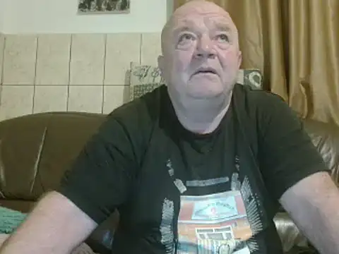 Snapshot of fullballs6 chatting on February 2025 03:01:02 AM fullballs6 online show from February 2025 03:01:02 AM