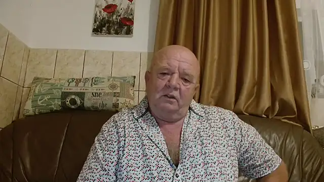 Snapshot of fullballs6 chatting on October 2025 01:50:01 AM fullballs6 online show from October 2025 01:50:01 AM