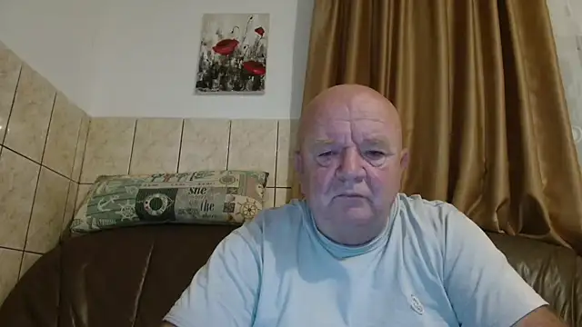 Snapshot of fullballs6 chatting on October 2025 02:43:02 AM fullballs6 online show from October 2025 02:43:02 AM