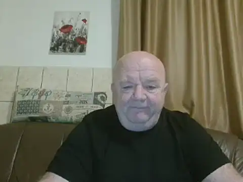 Snapshot of fullballs6 chatting on February 2025 03:22:01 AM fullballs6 online show from February 2025 03:22:01 AM