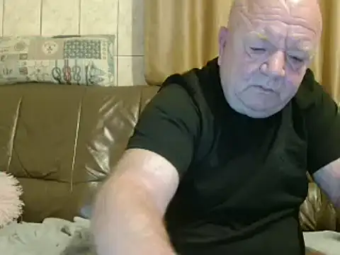 Snapshot of fullballs6 chatting on March 2025 02:38:02 AM fullballs6 online show from March 2025 02:38:02 AM