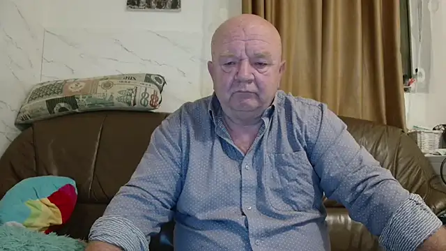 fullballs6 online show from December 2025 02:59:02 AM