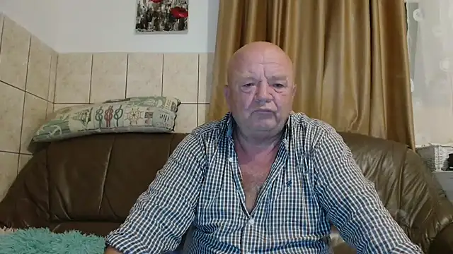 Snapshot of fullballs6 chatting on September 2025 02:15:01 AM fullballs6 online show from September 2025 02:15:01 AM