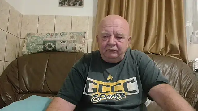 Snapshot of fullballs6 chatting on October 2025 02:56:01 AM fullballs6 online show from October 2025 02:56:01 AM