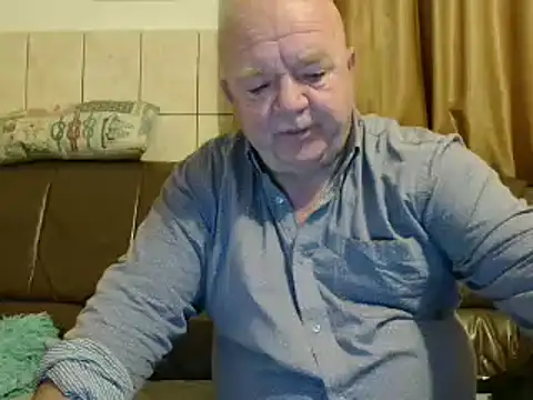 Snapshot of fullballs6 chatting on March 2025 02:44:01 AM fullballs6 online show from March 2025 02:44:01 AM