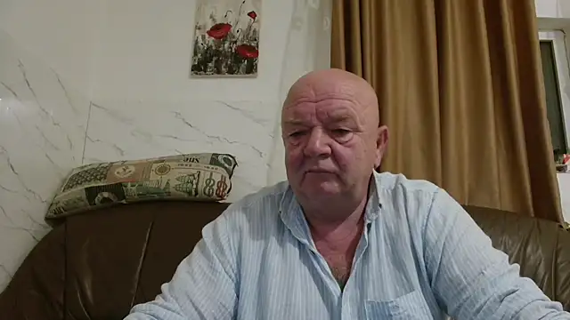 Snapshot of fullballs6 chatting on December 2025 02:06:01 AM fullballs6 online show from December 2025 02:06:01 AM