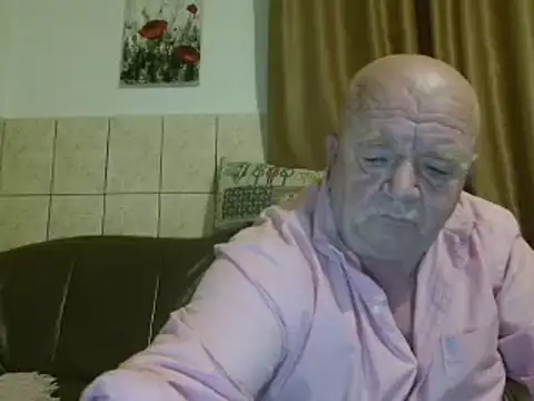 Snapshot of fullballs6 chatting on February 2025 02:44:02 AM fullballs6 online show from February 2025 02:44:02 AM