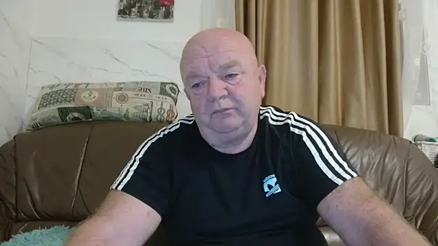 Snapshot of fullballs6 chatting on November 2025 03:44:01 AM fullballs6 online show from November 2025 03:44:01 AM