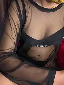 Snapshot of simrann_69 chatting on December 2024 06:17:02 AM simrann 69 online show from December 2024 06:17:02 AM