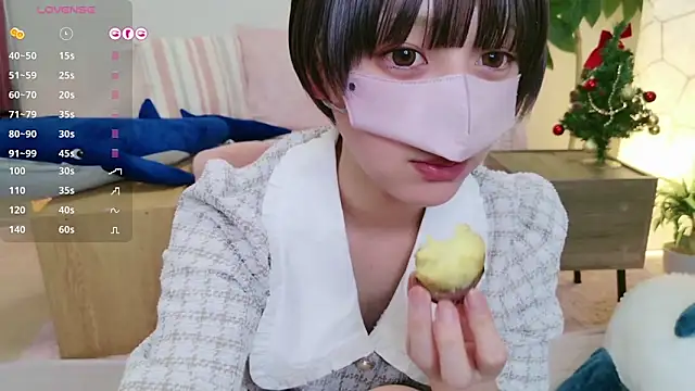 Snapshot of cohaku_329 chatting on December 2024 06:21:01 PM cohaku 329 online show from December 2024 06:21:01 PM