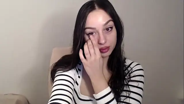 courtneyPerfect online show from February 2026 03:33:01 PM