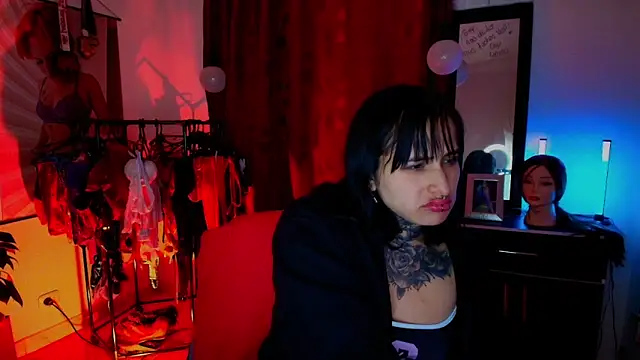 TinnaDawsom online show from December 2025 01:50:02 AM