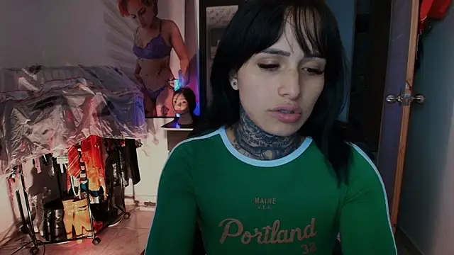 TinnaDawsom online show from February 2026 11:49:02 PM